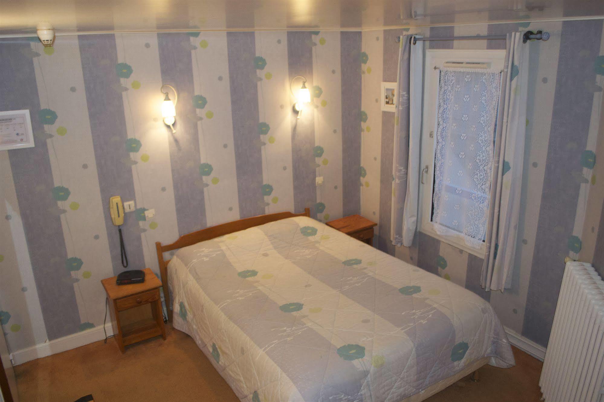 Hotel D'Arromanches Pappagall ภายนอก รูปภาพ